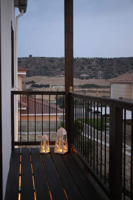 Charoullas Traditional Mansion Alaminos Exterior photo