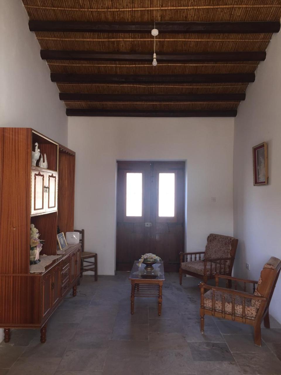 Charoullas Traditional Mansion Alaminos Exterior photo