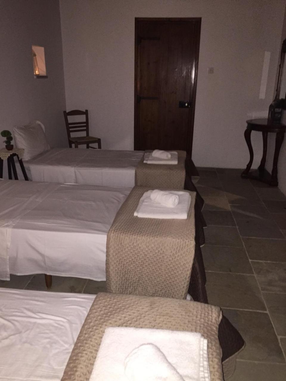 Charoullas Traditional Mansion Alaminos Exterior photo